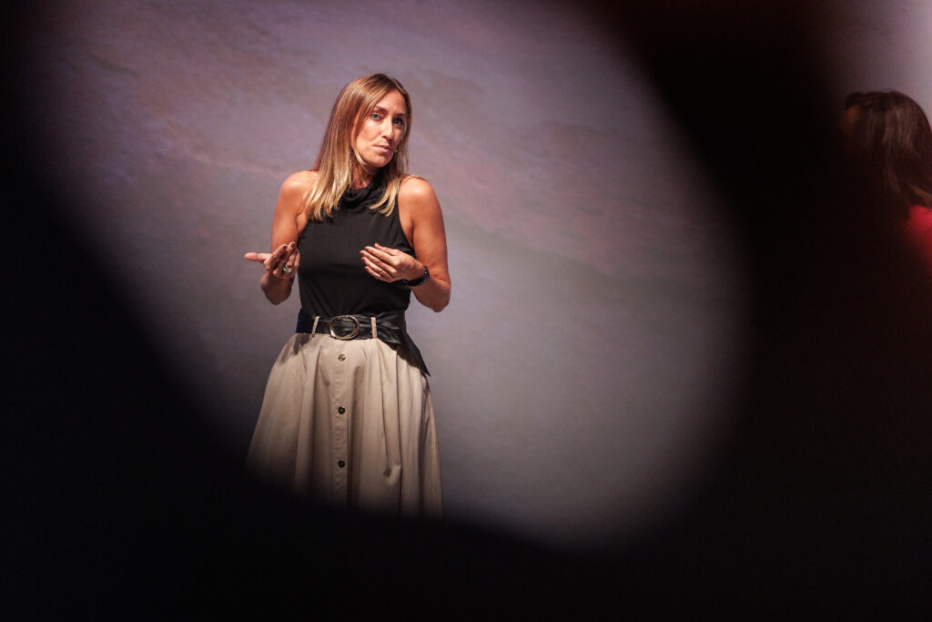Silvia Pazos Rodriguez mid-speech on the Book 2.0 stage