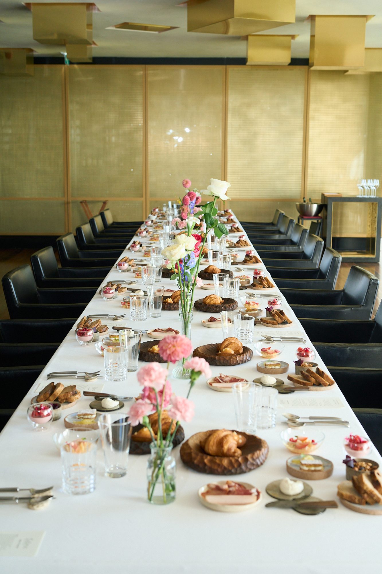 INSIDE SWS, a breakfast with Sanna Marin at Feitoria, Lisbon, photographed by Indre Biancale